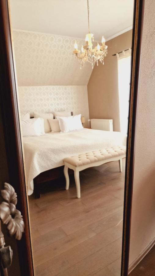 Villa Westfalia Guest House Tirgu Secuiesc Ngoại thất bức ảnh