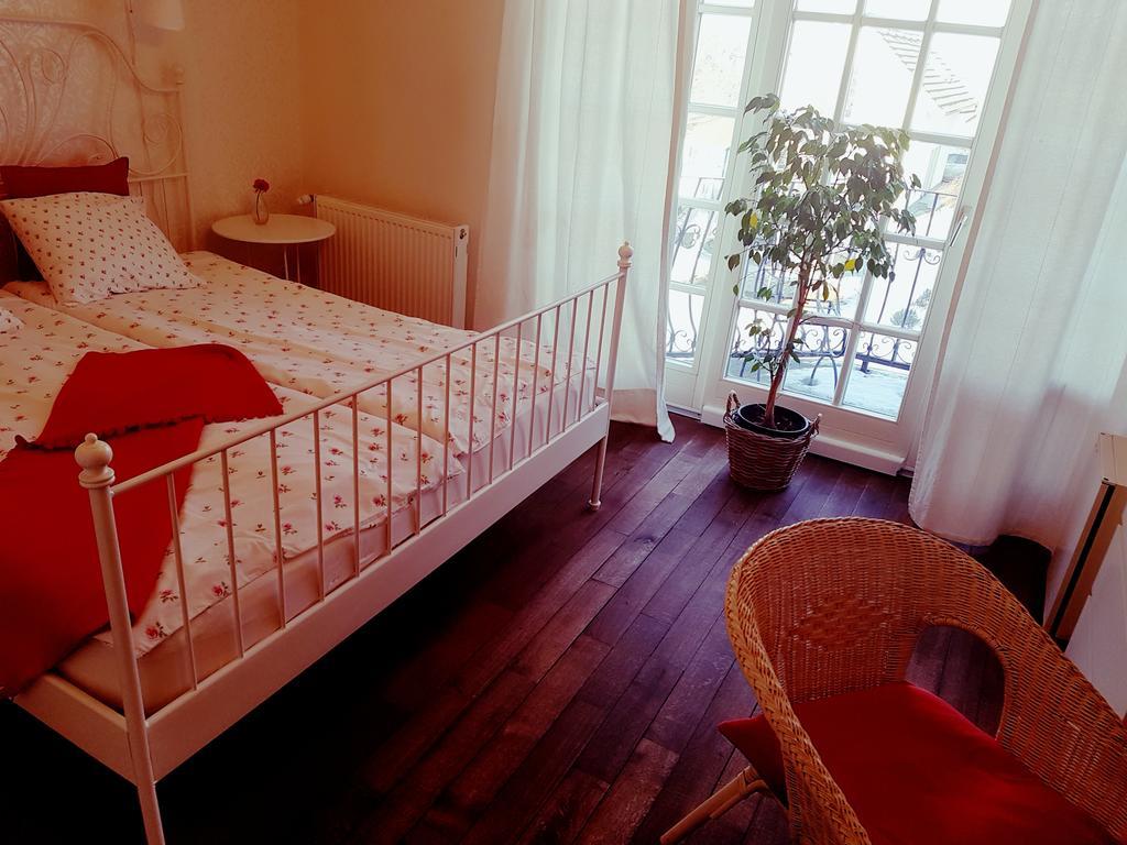 Villa Westfalia Guest House Tirgu Secuiesc Ngoại thất bức ảnh