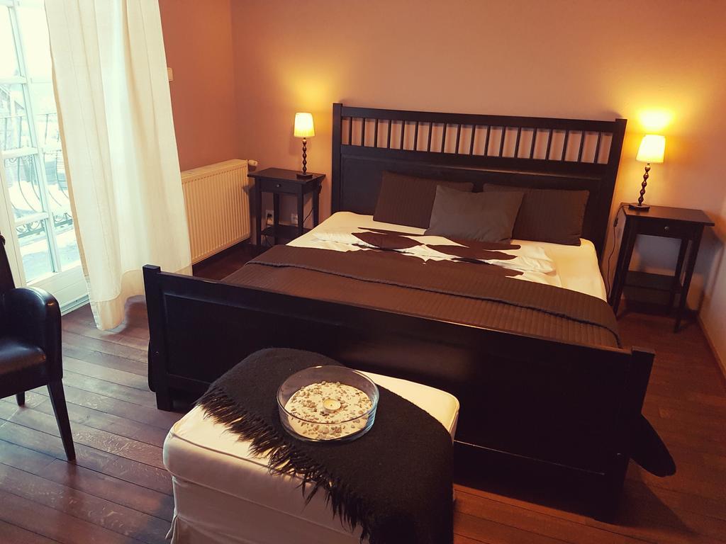 Villa Westfalia Guest House Tirgu Secuiesc Ngoại thất bức ảnh